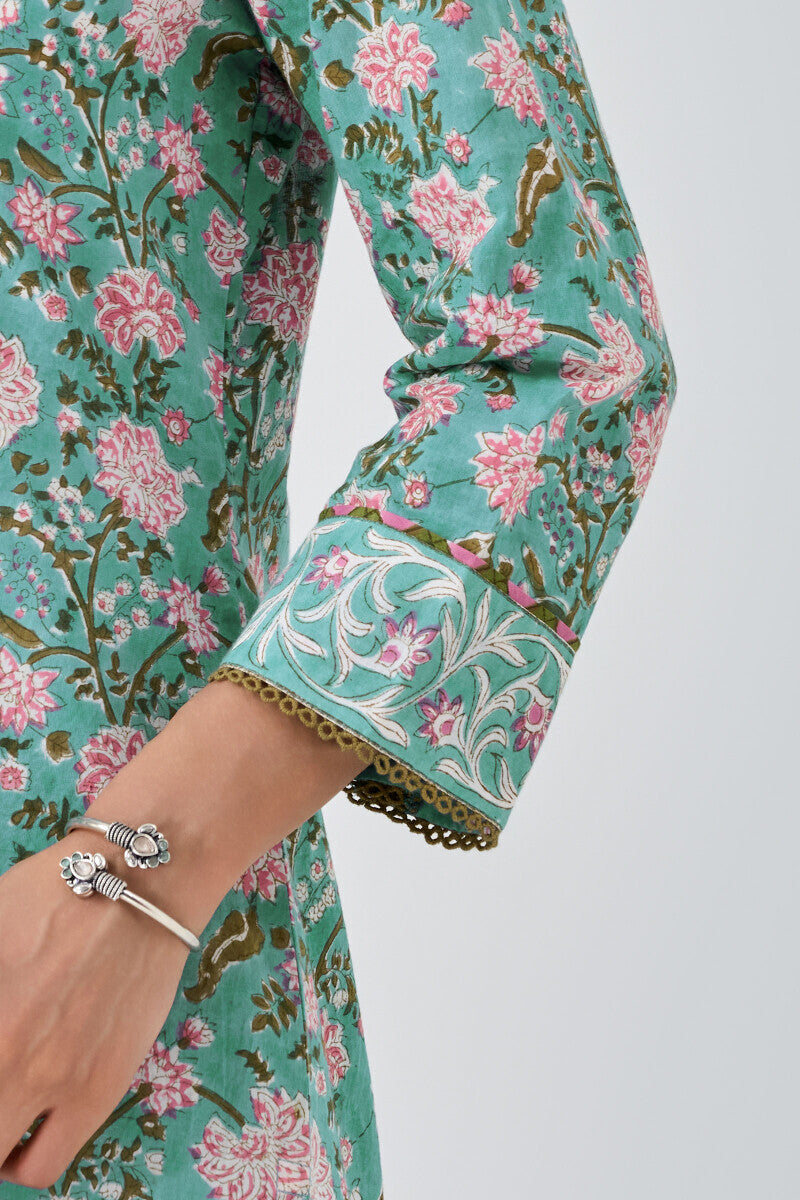 Nasrine Rabiya Sanganeri Kurta