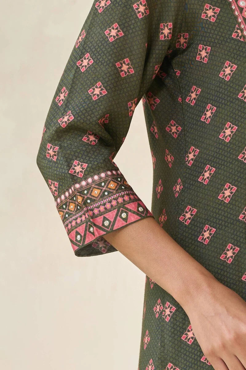 Surplus: Mehrunissa Arya Kurta