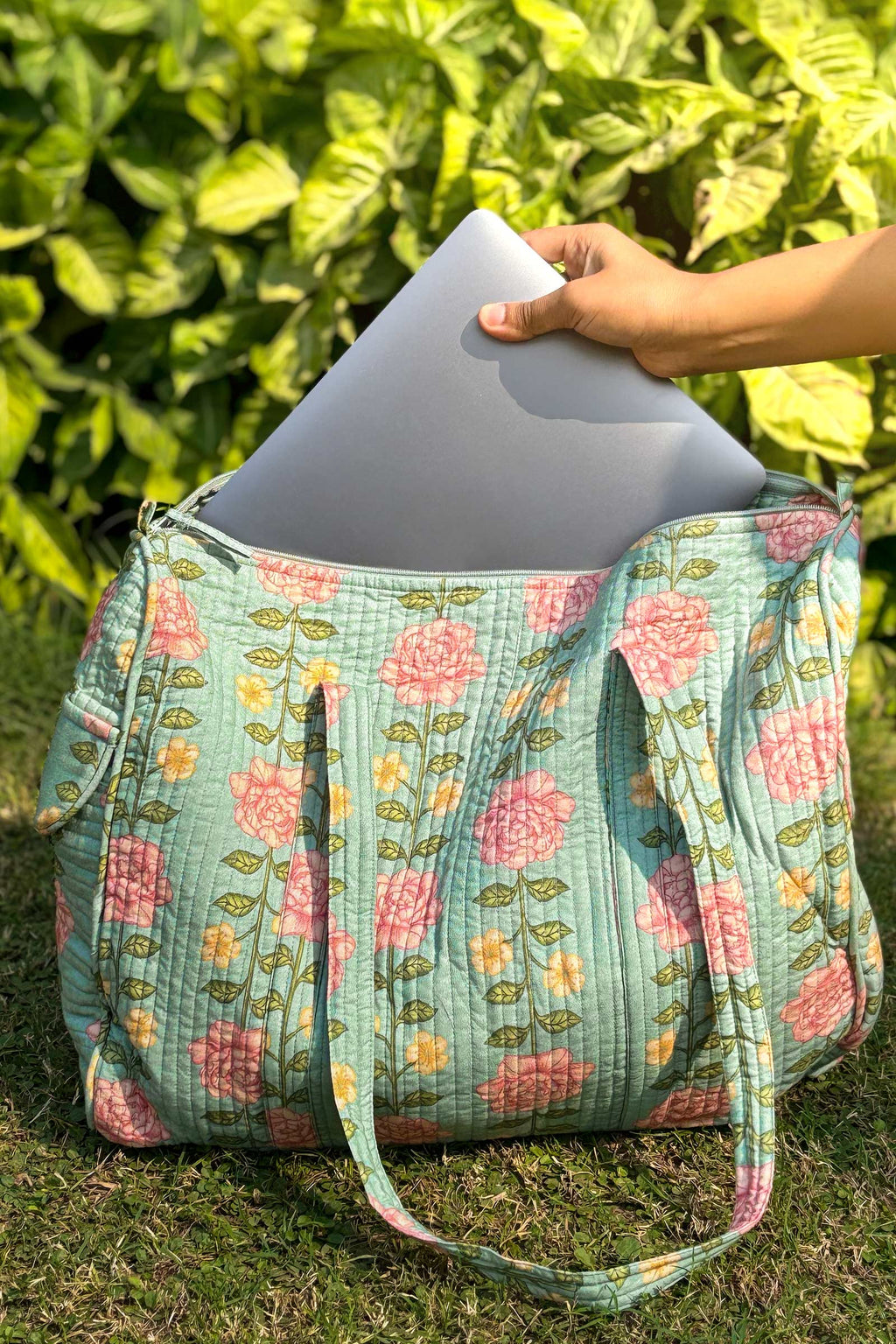 Roza Saira Holdall Bag