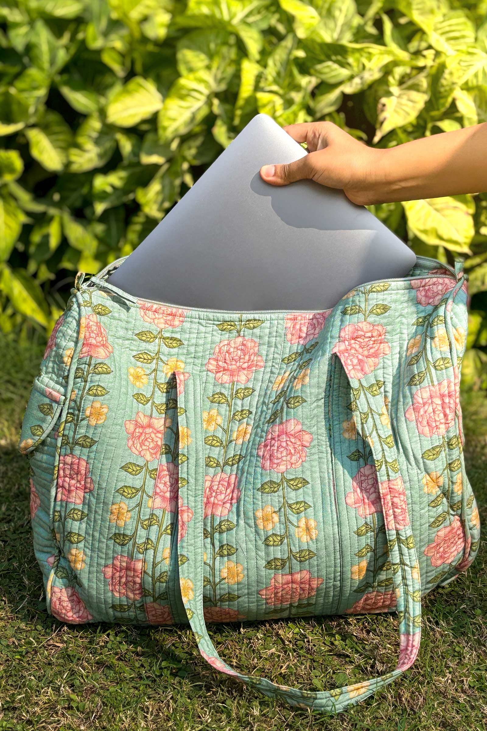 Roza Saira Holdall Bag