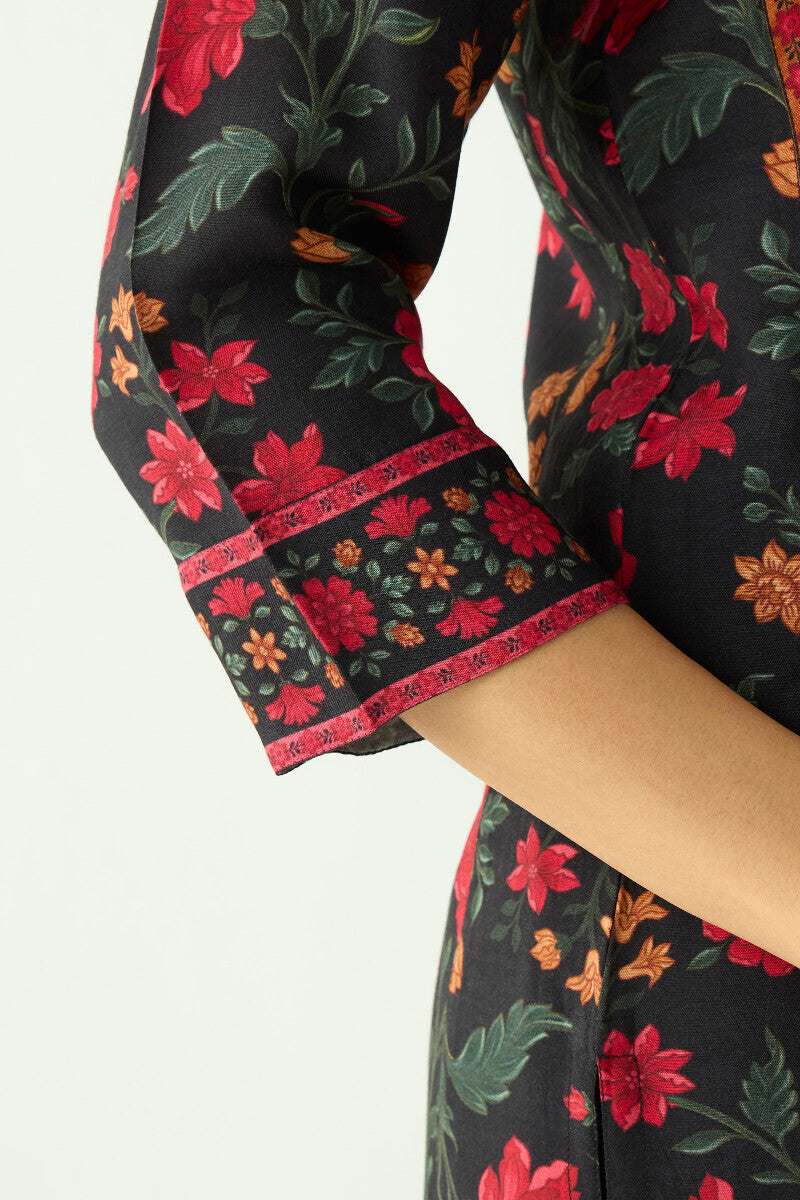 Laylah Mehnaz Kurta