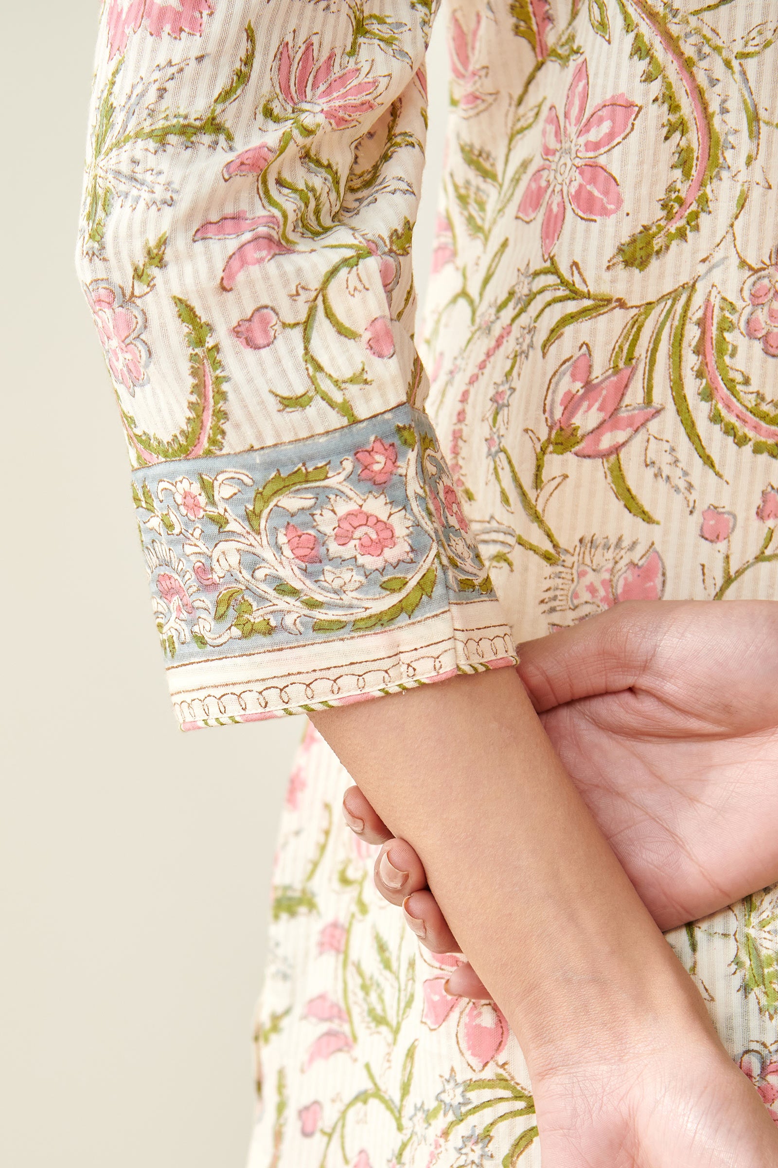 Roz Meher Samaira Kurta