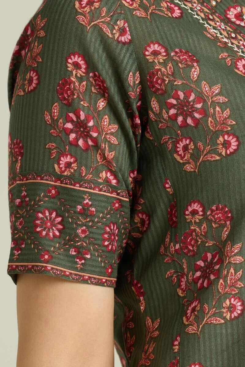 Surplus: Gulraiz Jia Kurta