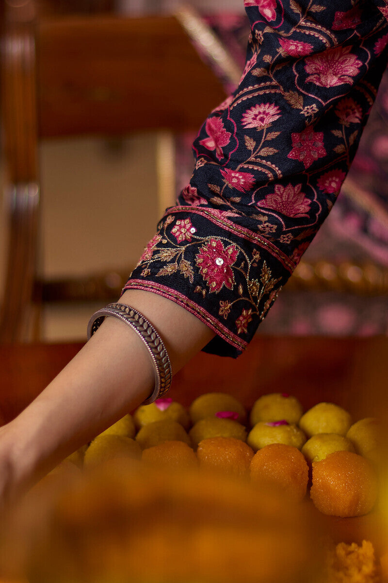 Mehrunissa Amina Kurta