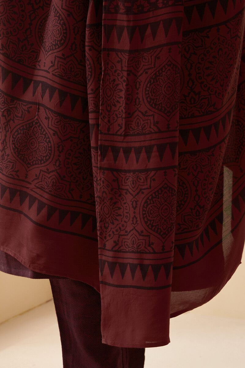 Naadirah Nahida Ajrak Modal Dupatta
