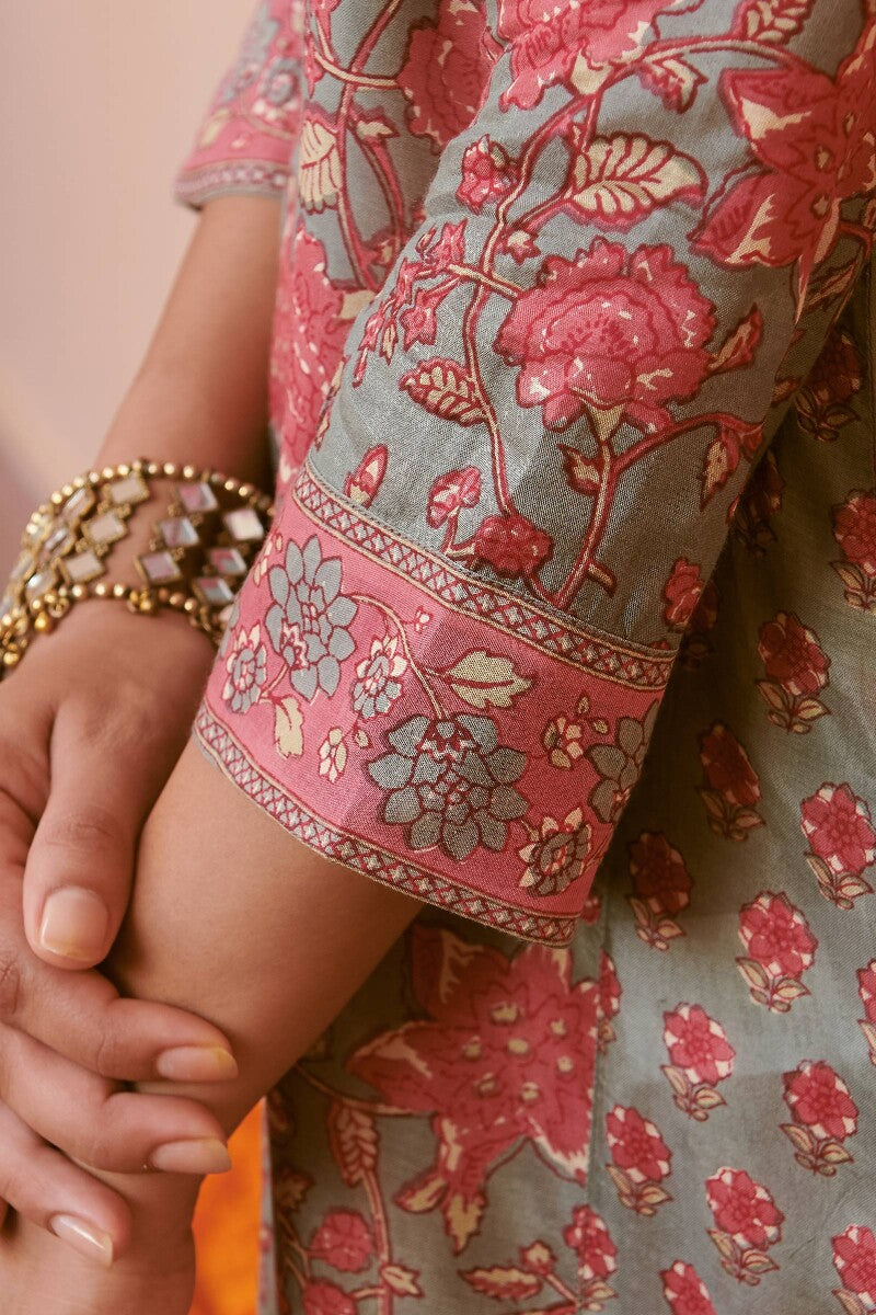 Nasrine Saba Sanganeri Kurta