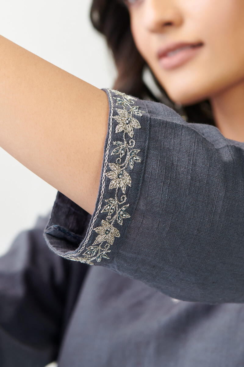 Mirza Sahira Handloom Kurta
