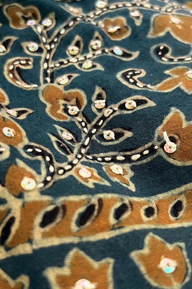Sehra Zafina Ajrak Kurta