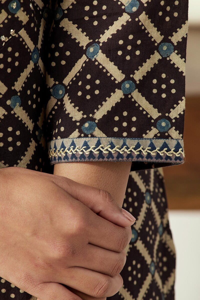 Sehra Kiara Ajrak Kurta