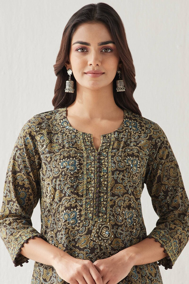 Sehra Zahira Ajrak Kurta