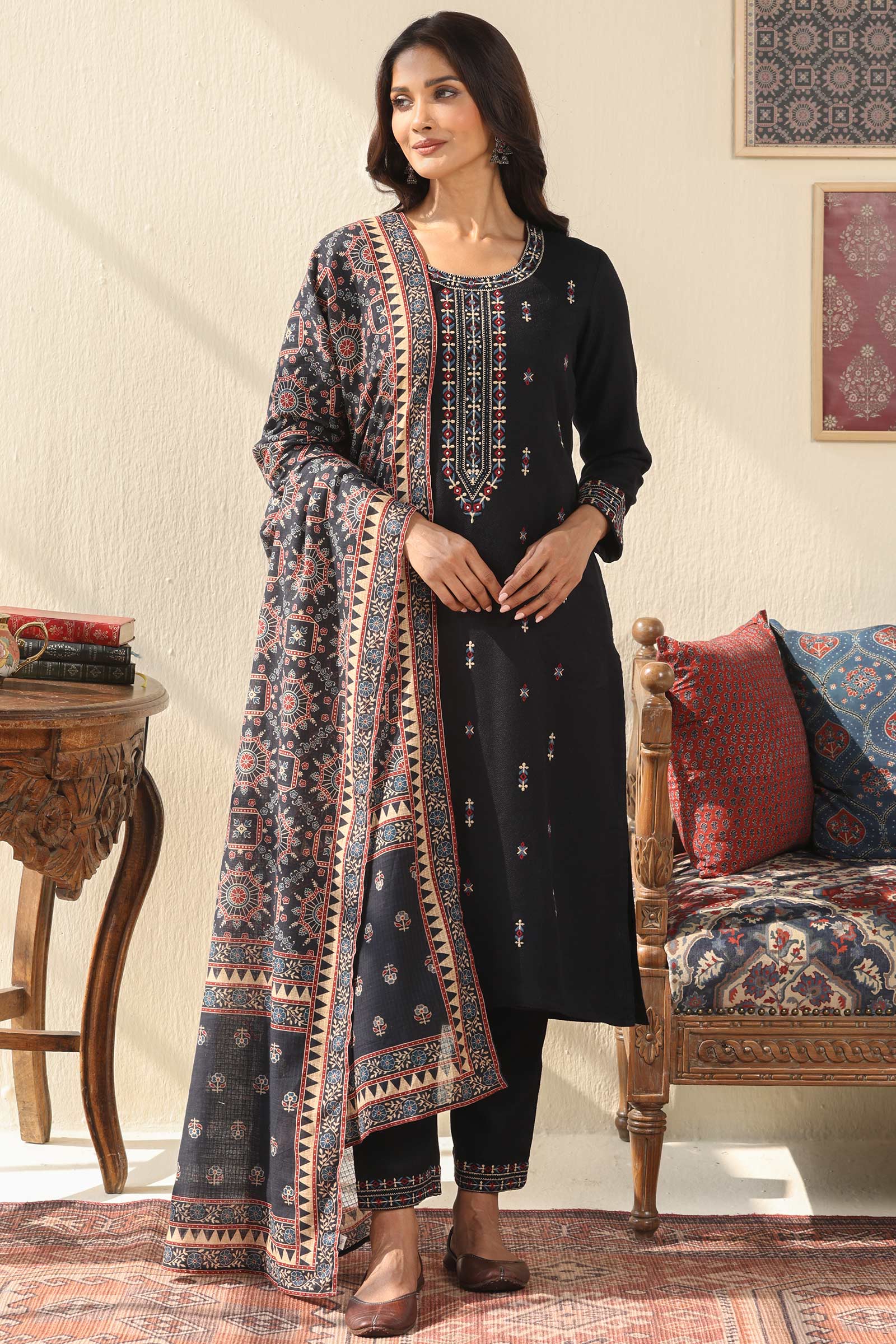 Surplus: Naadirah Zarina Faux Wool Kurta