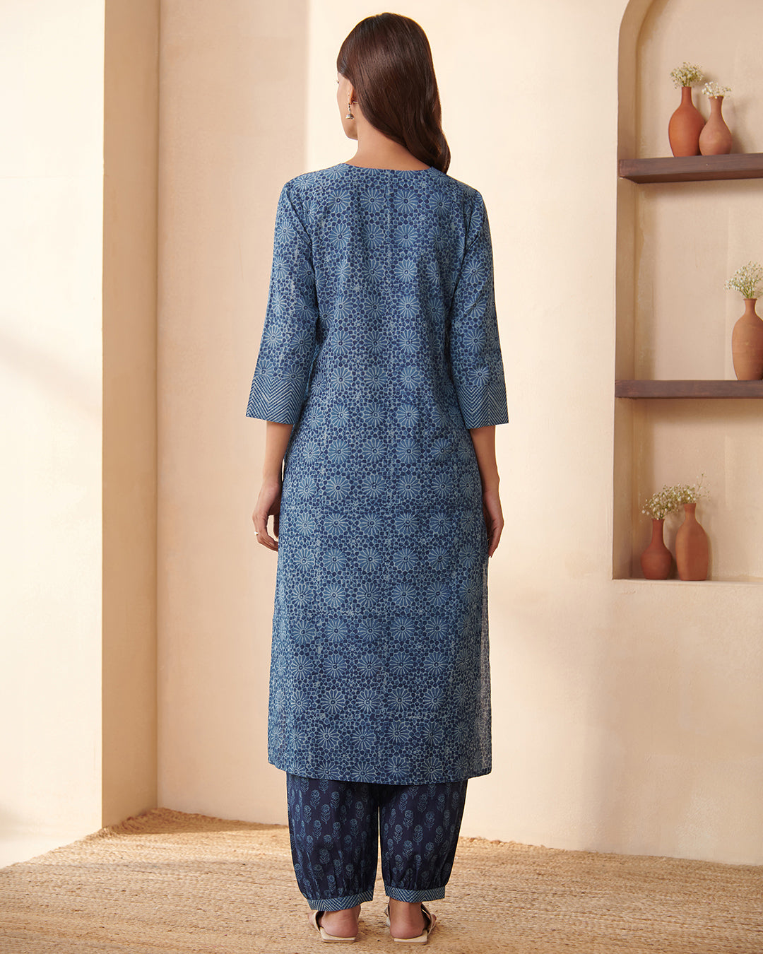 Sehra Nazia Jahota Dabu Kurta