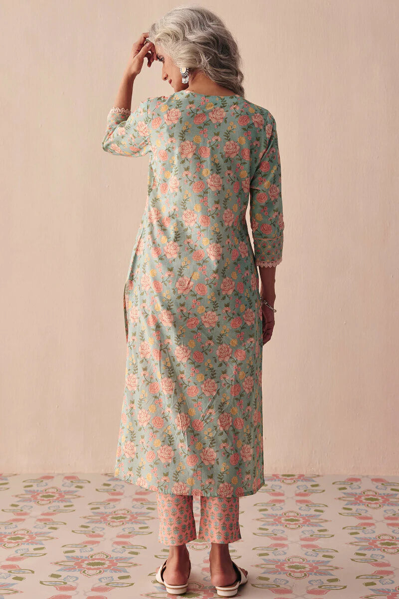 Surplus: Gulraiz Mahek Kurta