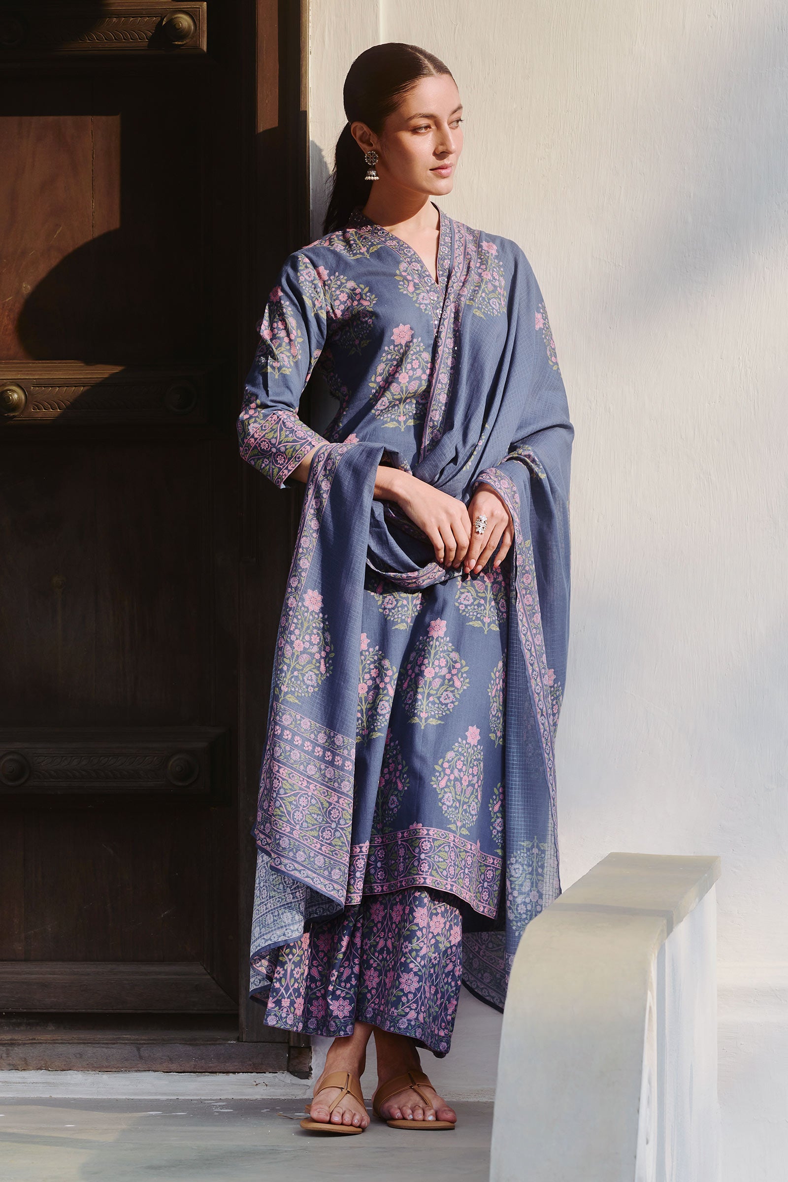 Surplus: Gulbahar Shahida Kurta