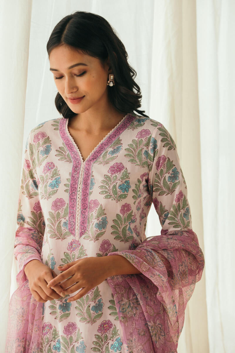 Gulbarg Maya Kurta