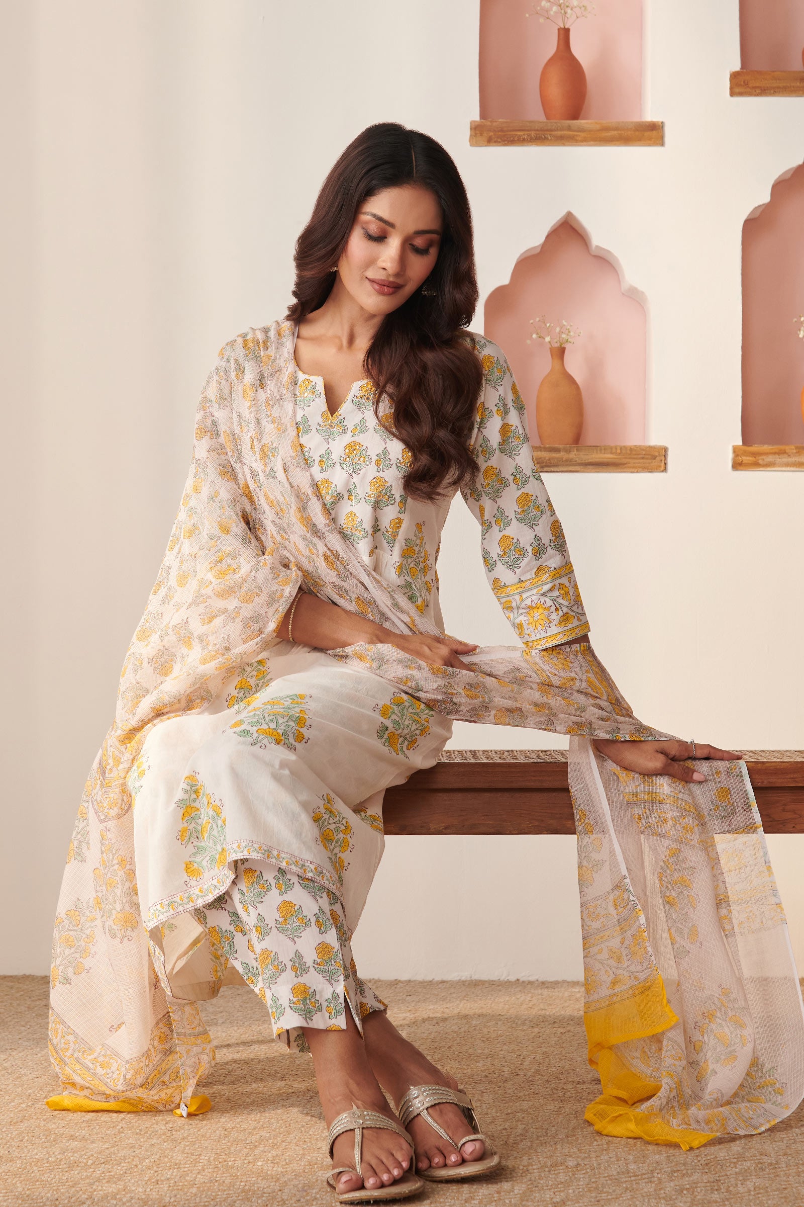 Roz Meher Omaira Sanganeri Kurta