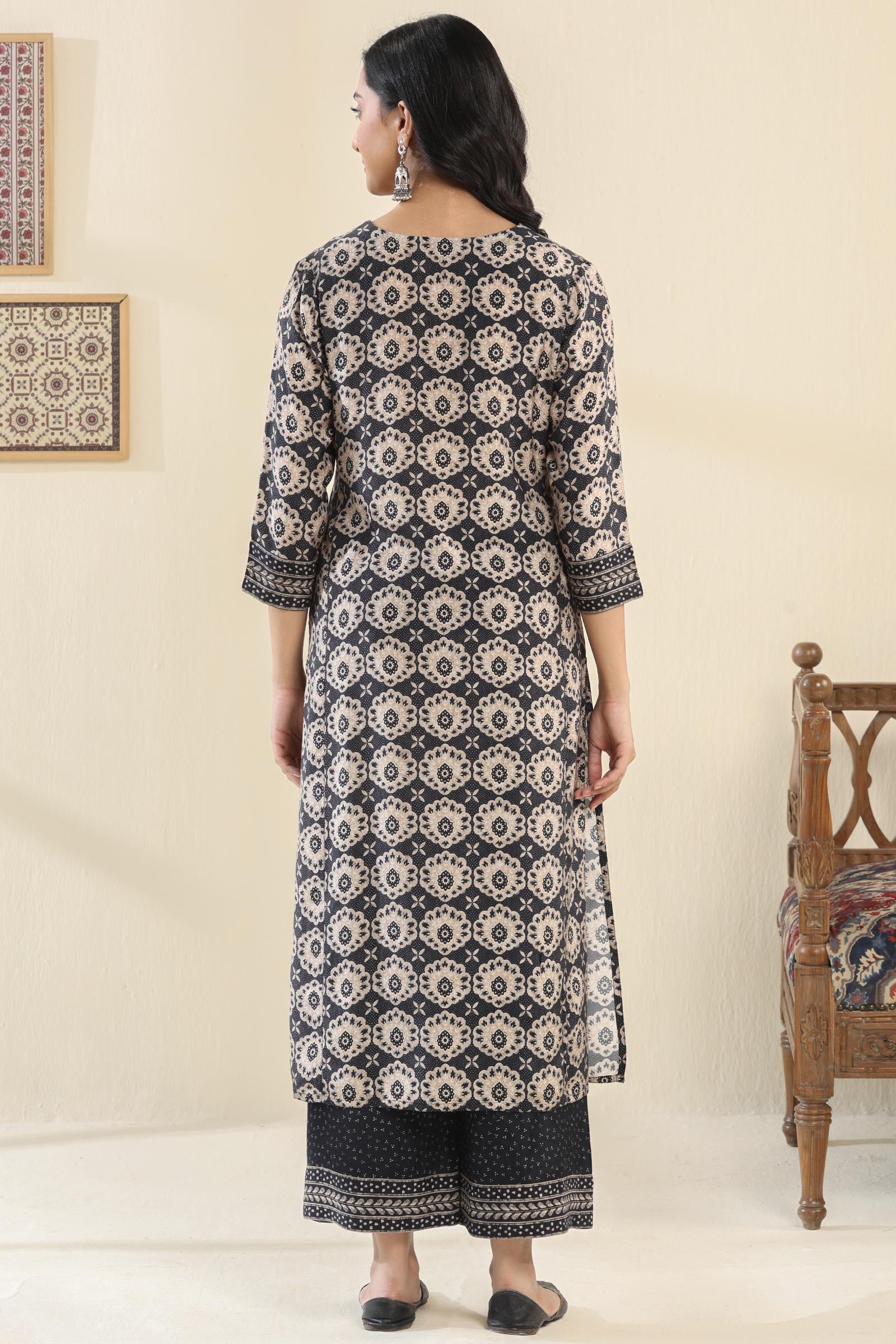 Rangrez Nasrin Kurta