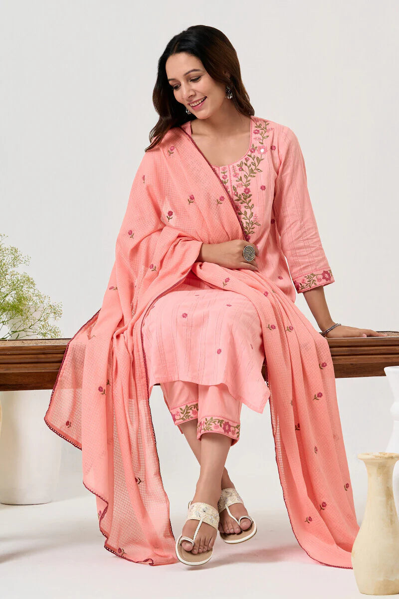 Surplus: Mehraab Arya Kurta