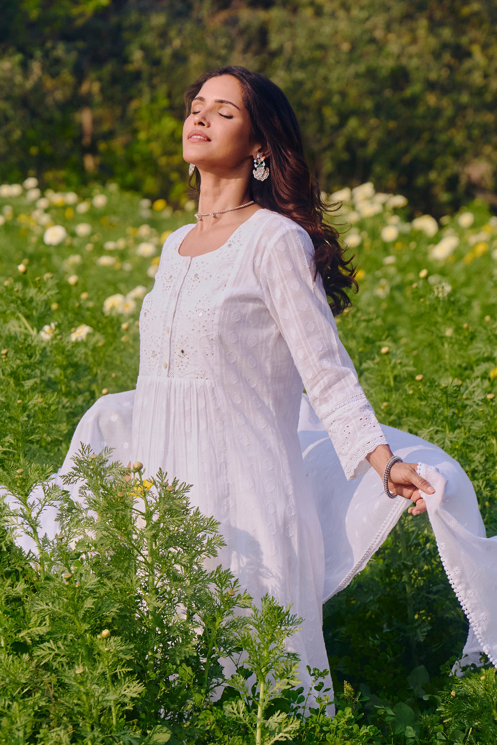 Raahat Gulnaaz White Kurta