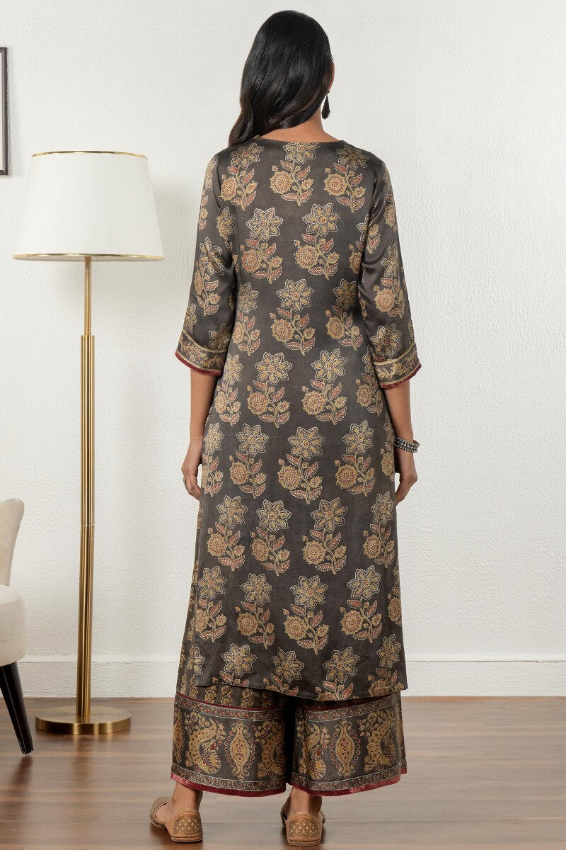 Zubeida Nadiya Ajrak Modal Kurta