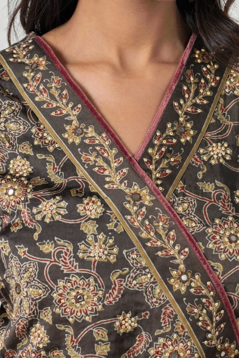 Zubeida Seerat Ajrak Modal Kurta