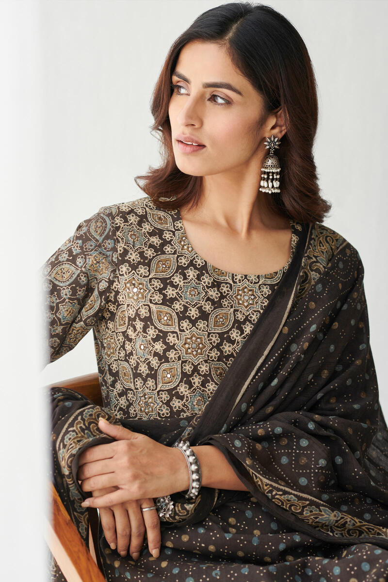 Sehra Rahima Ajrak Kurta