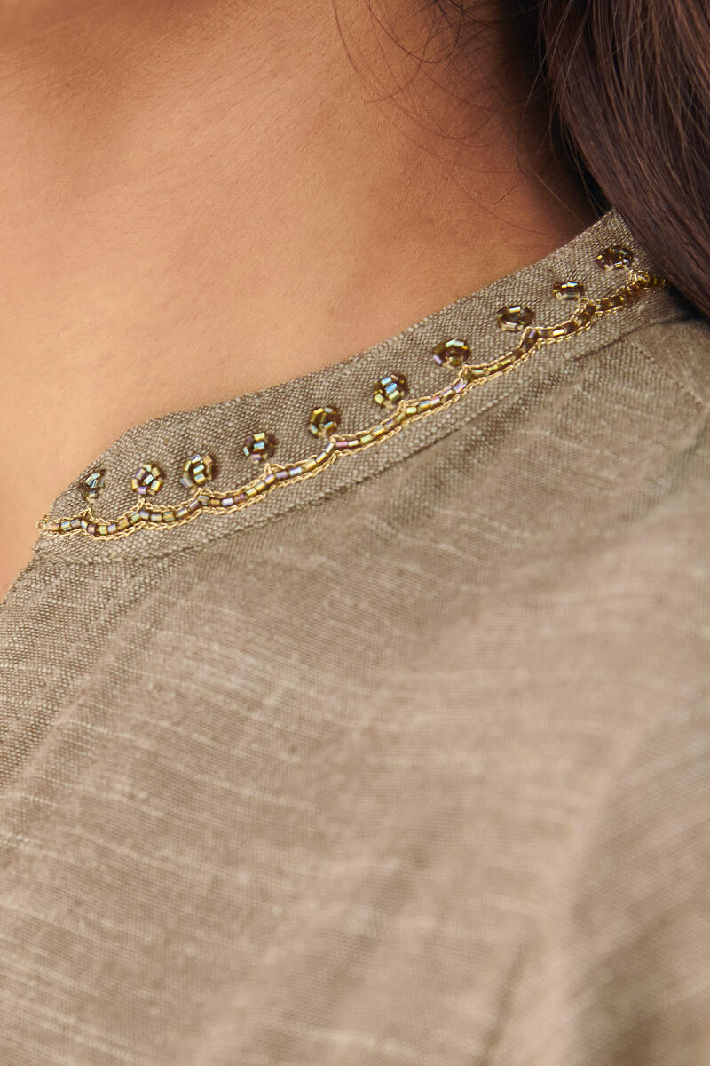 Mirza Nabeeha Handloom Kurta