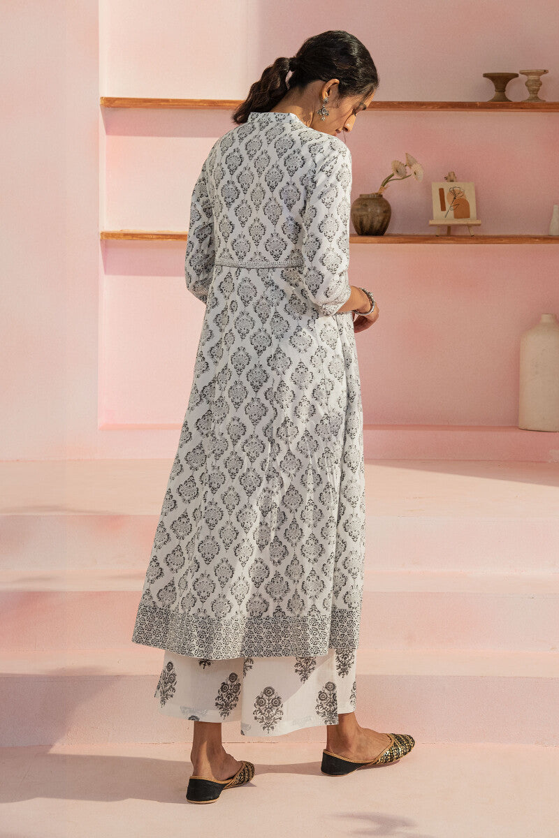 Mumtaz Nazeem Sanganeri Kurta