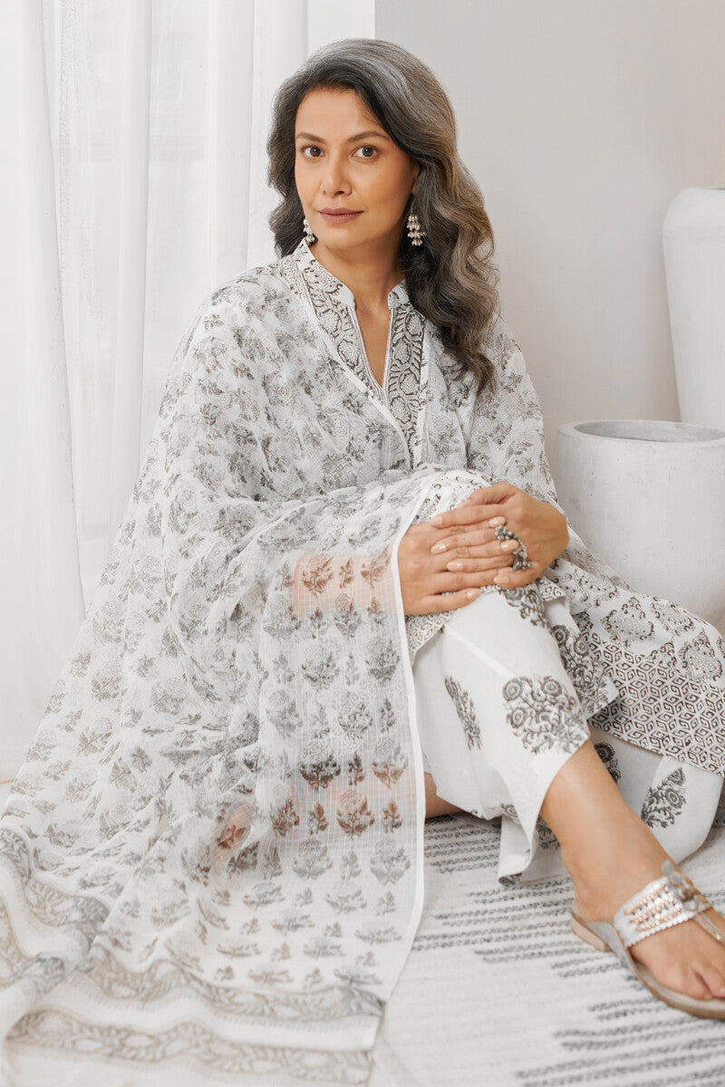 Mumtaz Nazeem Sanganeri Kurta