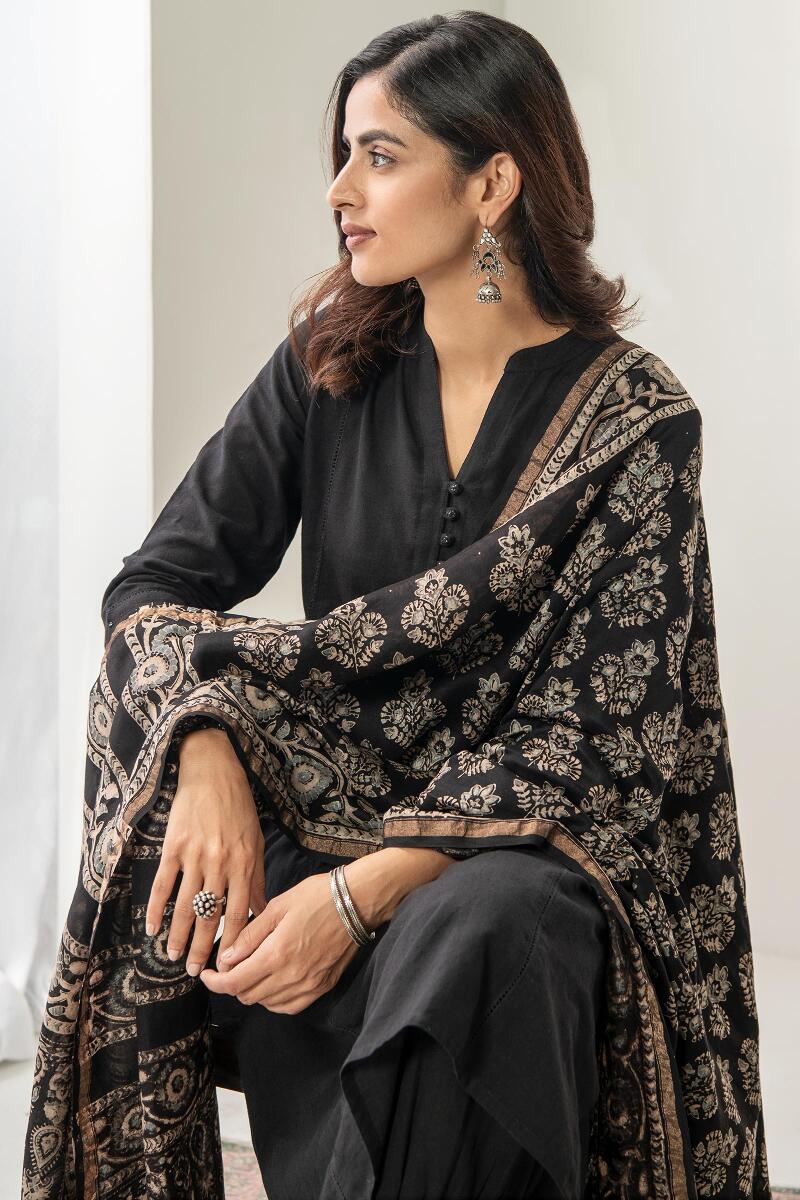 Nasrine Mehnaz Handloom Kurta