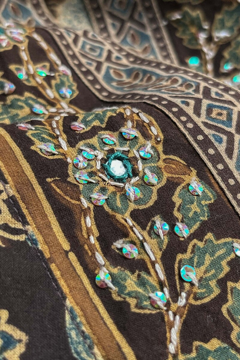 Sehra Shirin Ajrak Kurta