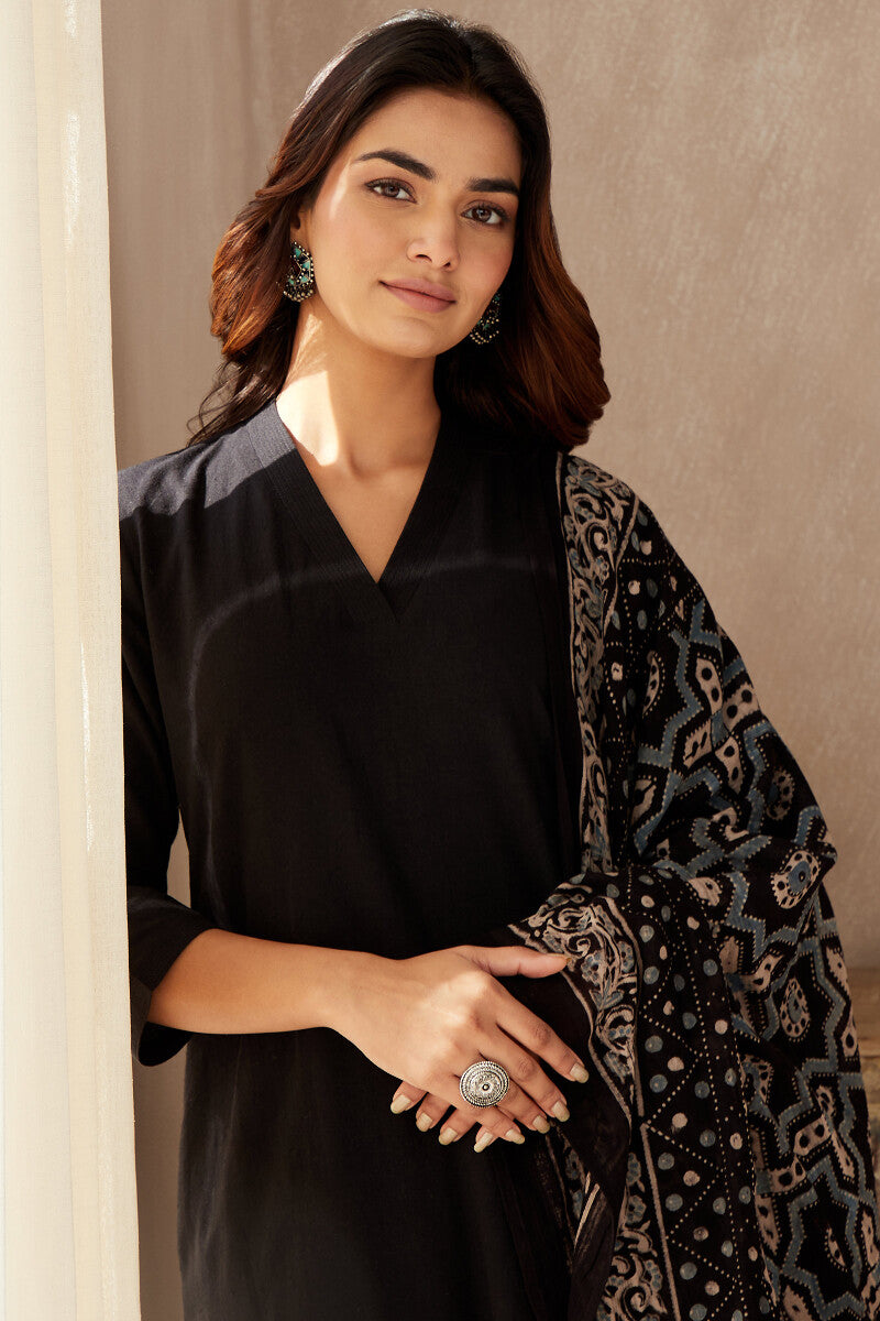 Roza Seher Black Kurta