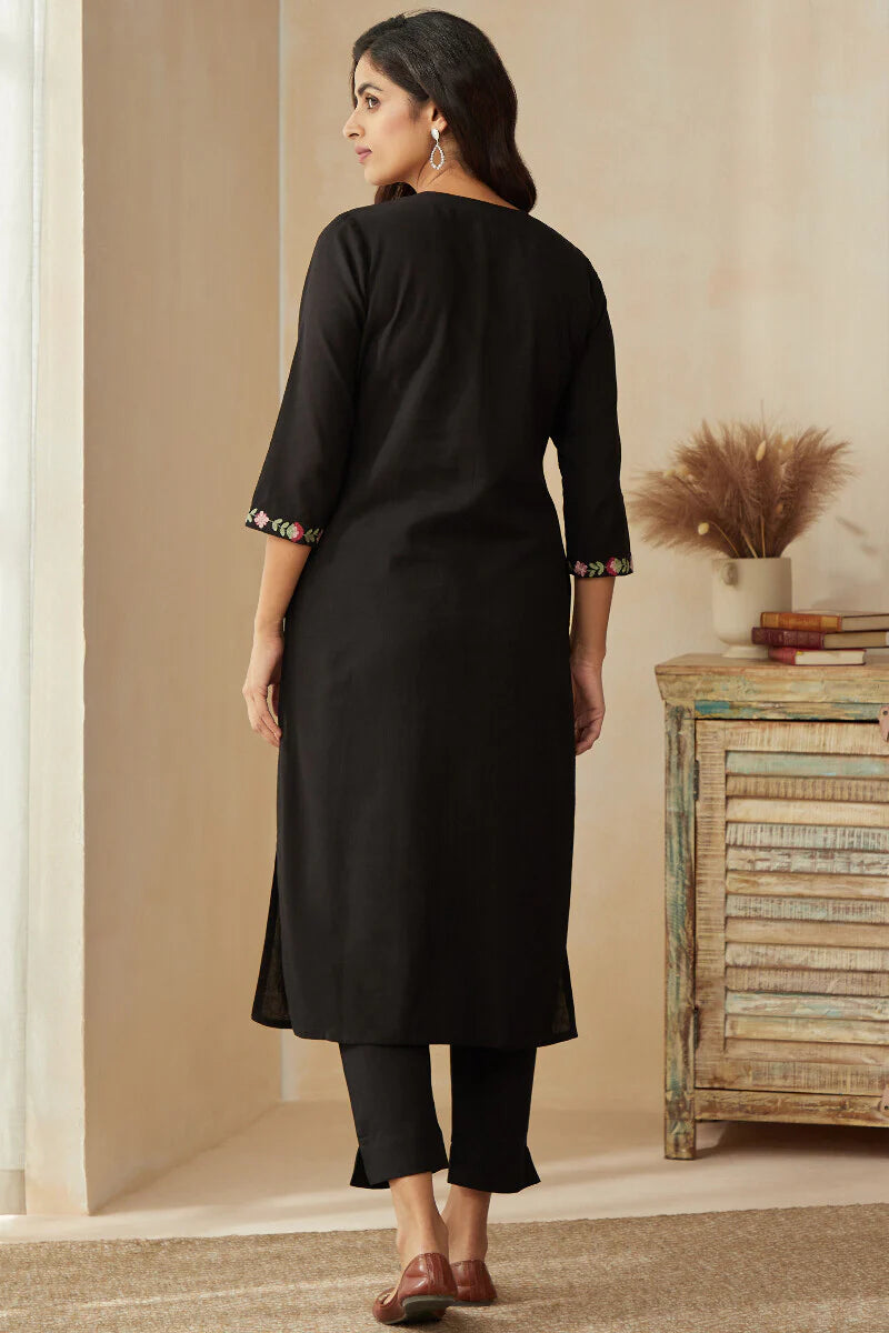 Surplus: Rosheen Nazneen Kurta