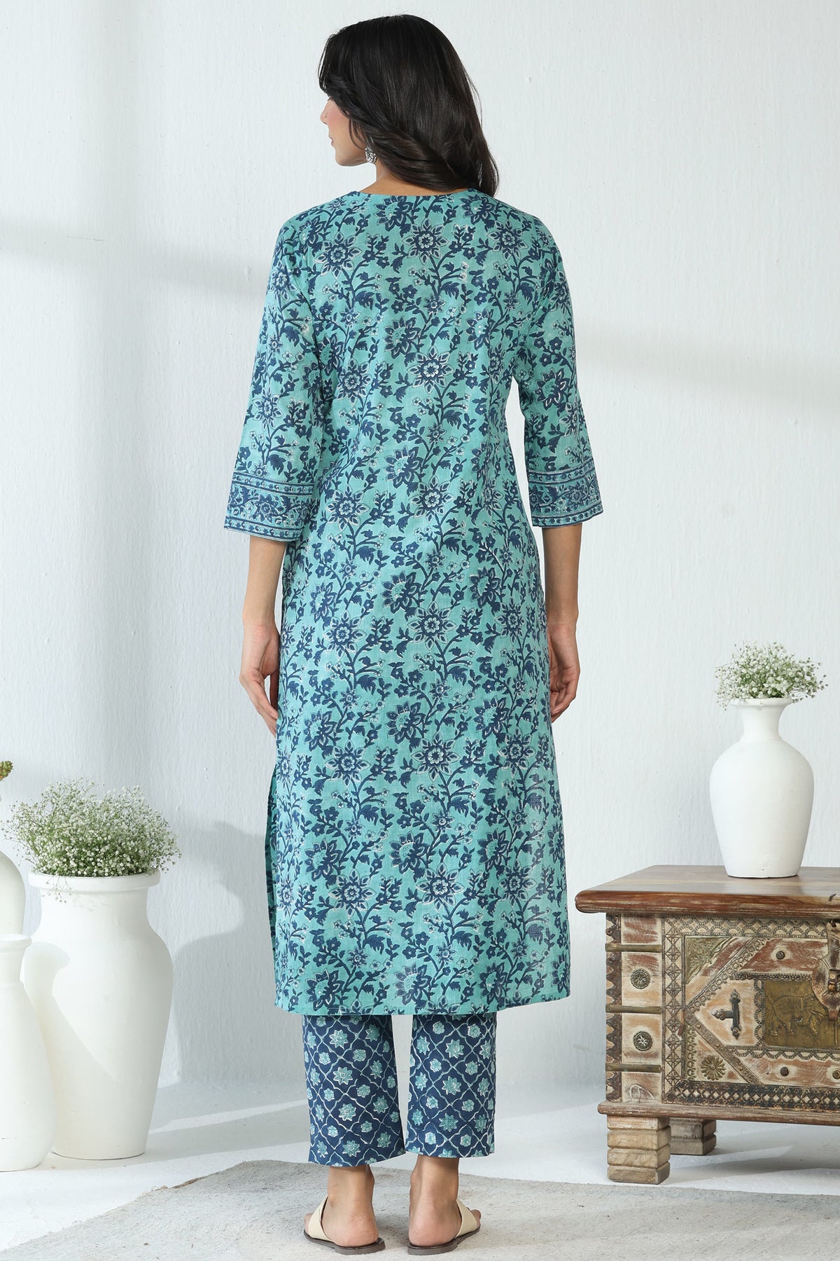 Neelofar Shirin Sanganeri Kurta