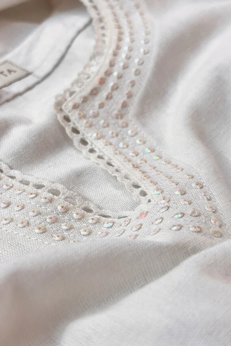 Surplus: Roza Seerat White Kurta