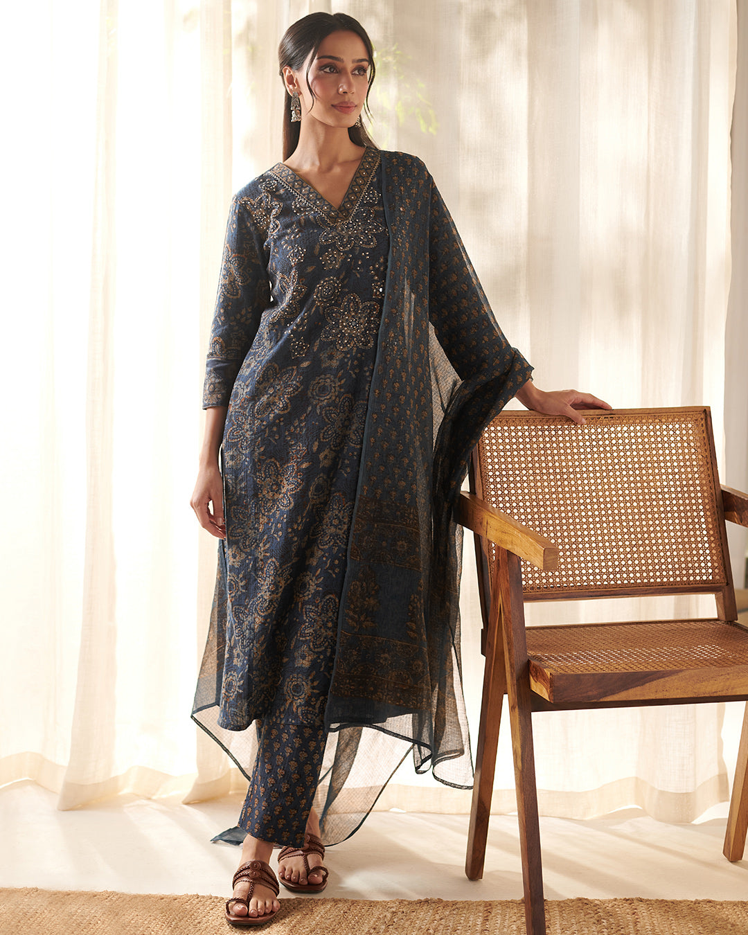 Sehra Ayesha Akola Dabu Kurta