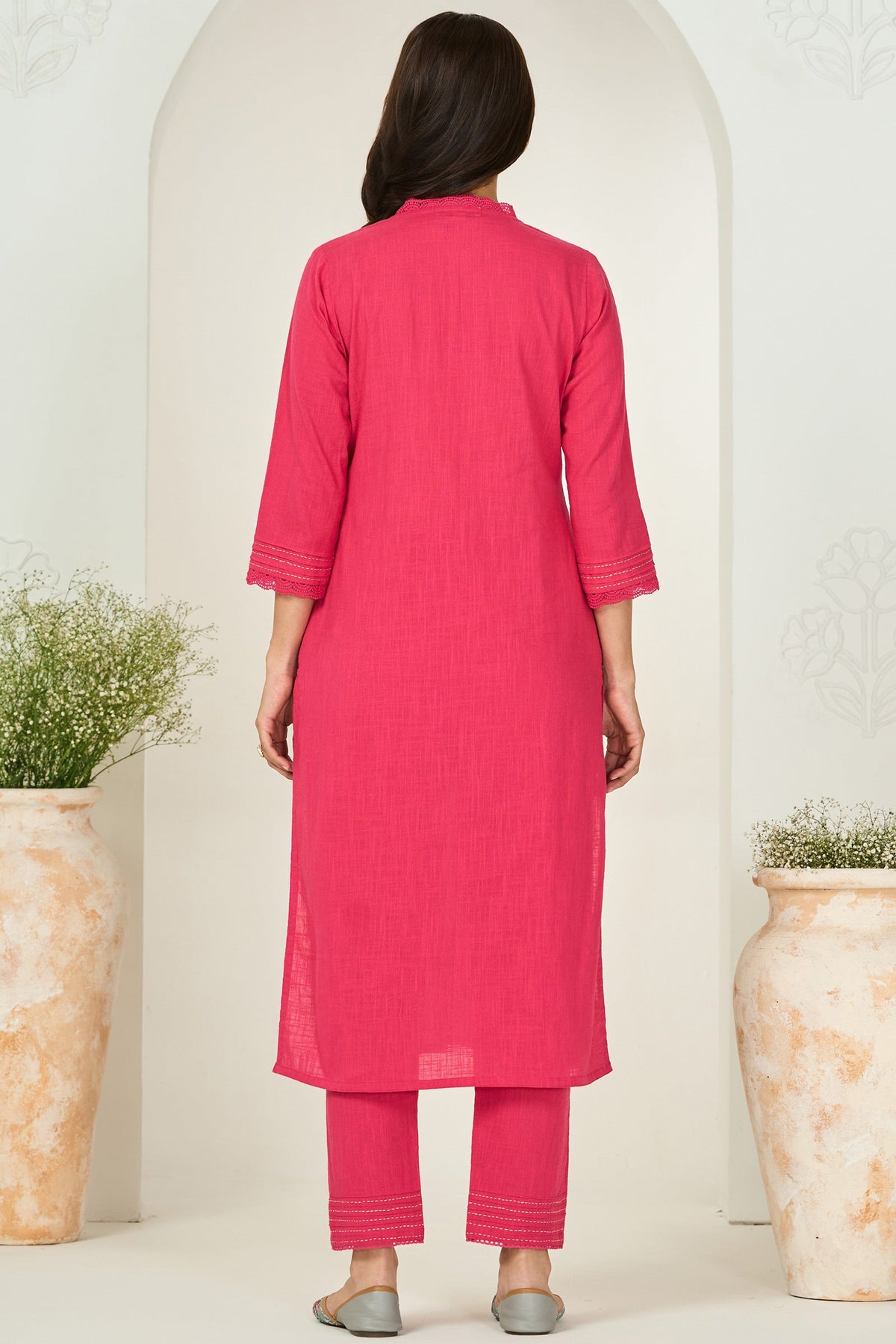 Surplus: Roza Mira Fuchsia Kurta