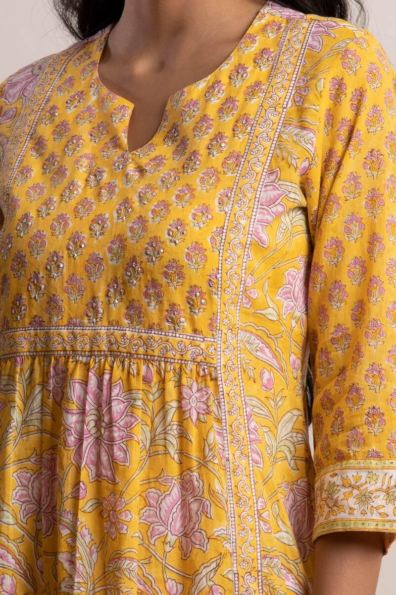 Nafees Zohra Kurta