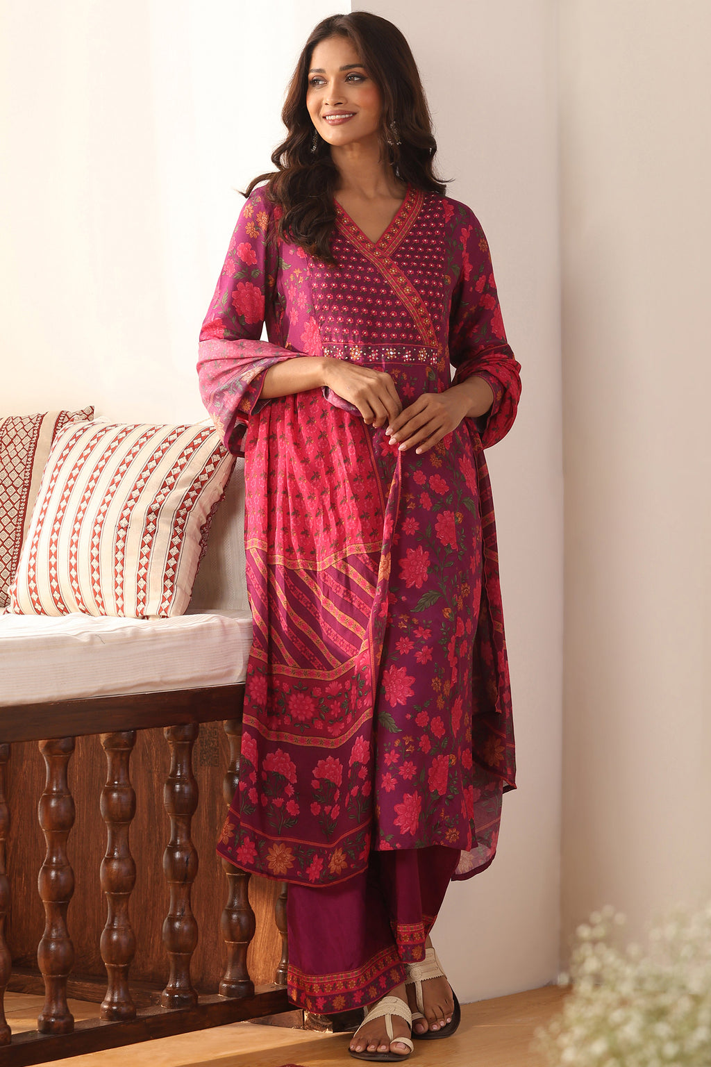 Mahnoor Kiara Kurta