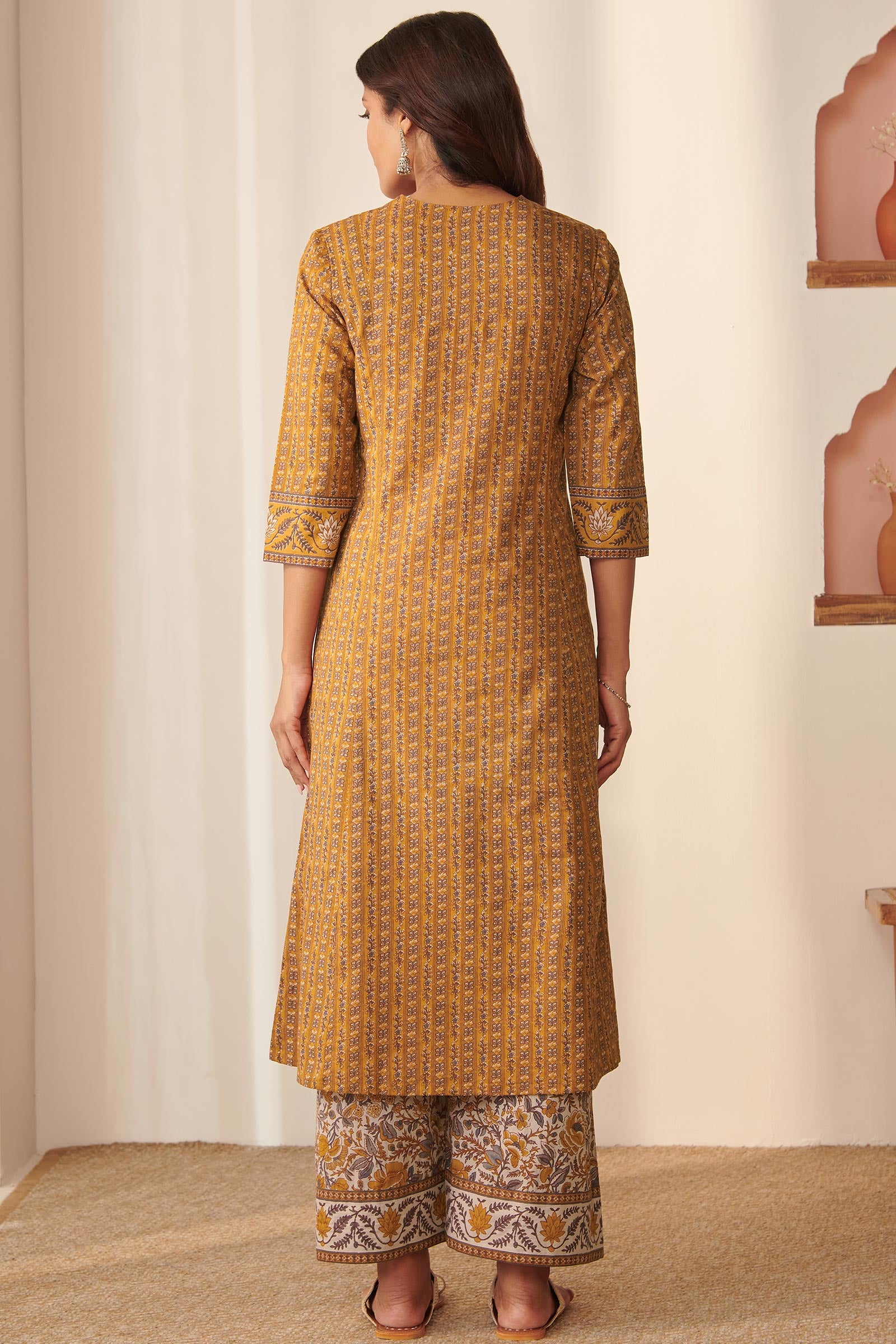 Surplus: Gauhar Shahida Sanganeri Kurta