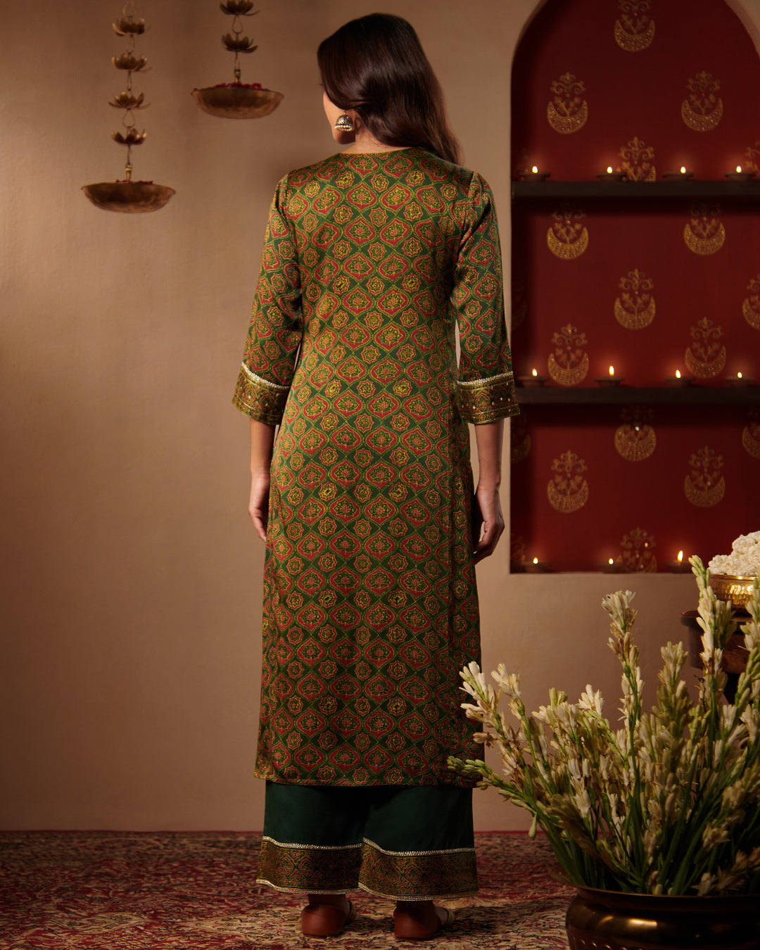 Roshanara Zareen Ajrak Kurta