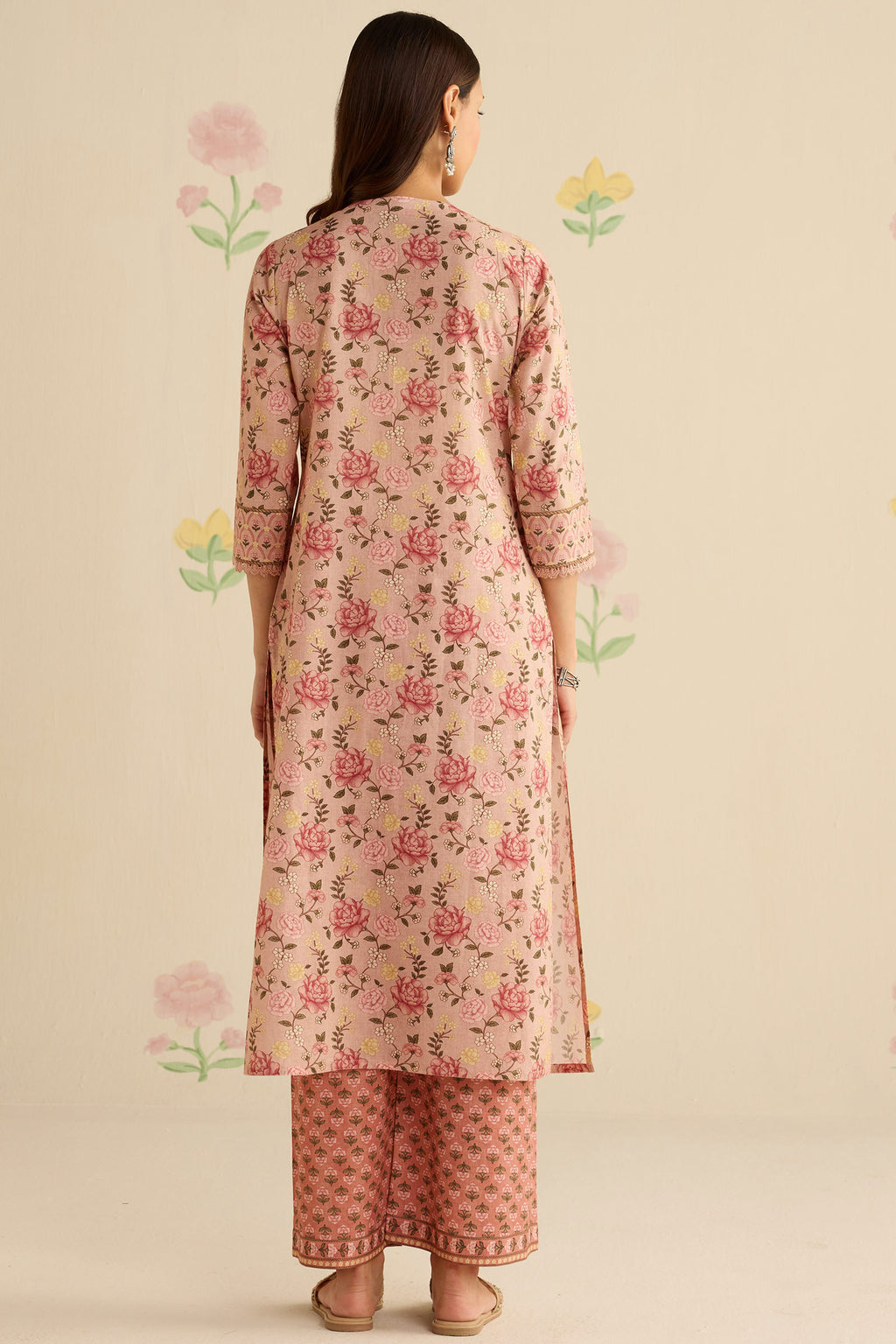 Surplus: Gulraiz Gulbahar Kurta