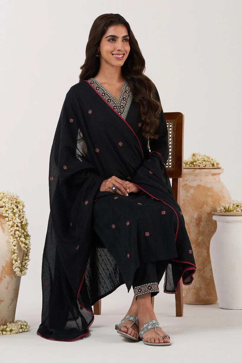 Surplus: Mehraab Aliza Kurta