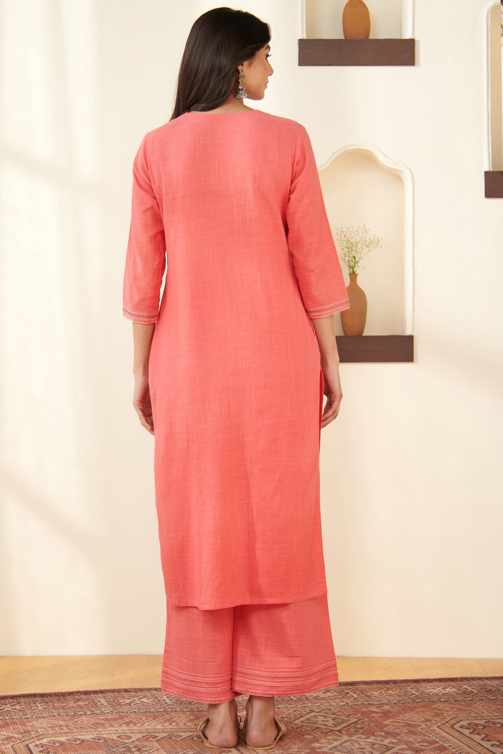 Surplus: Roza Mehnaz Pink Kurta