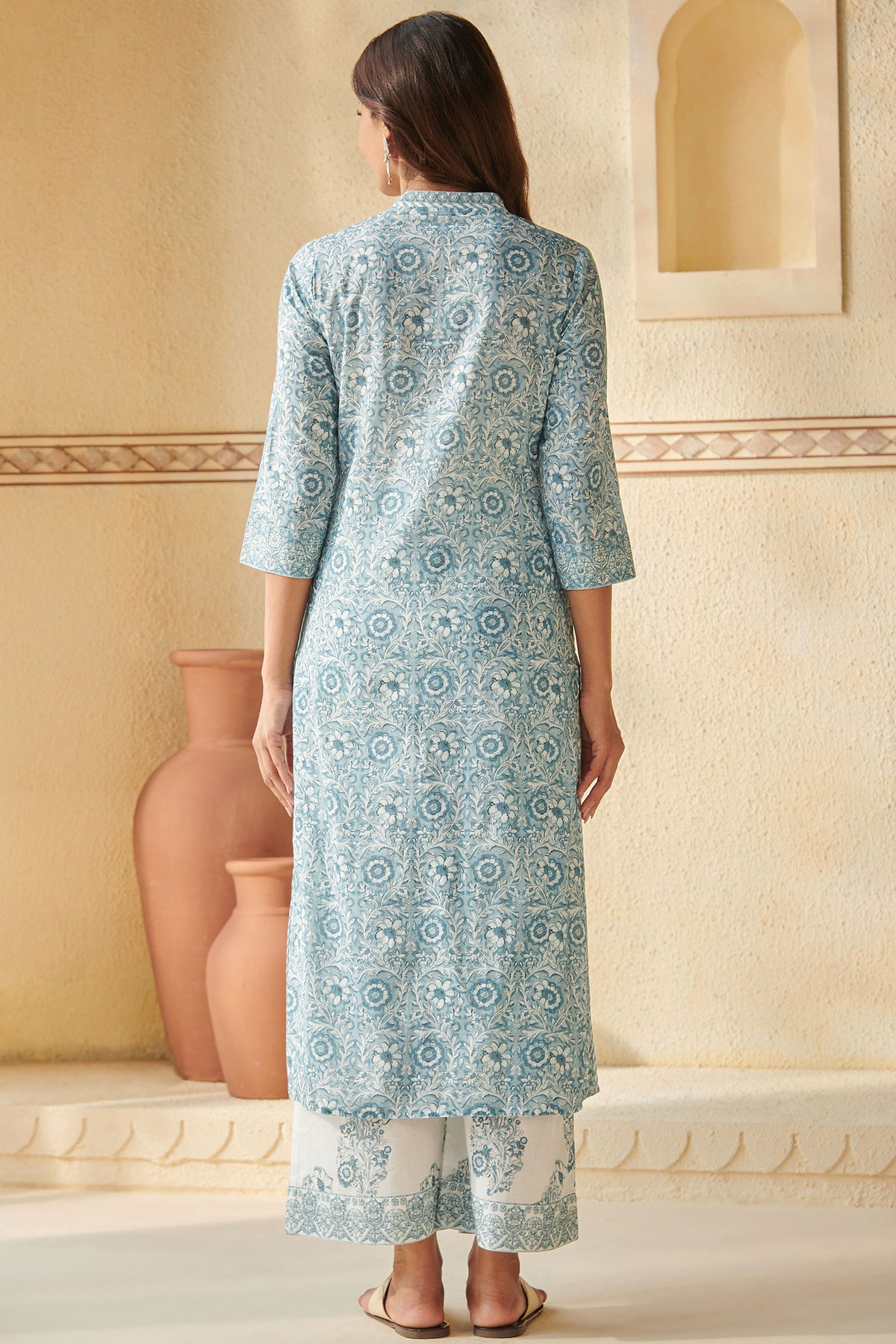 Neelofar Alaya Kurta