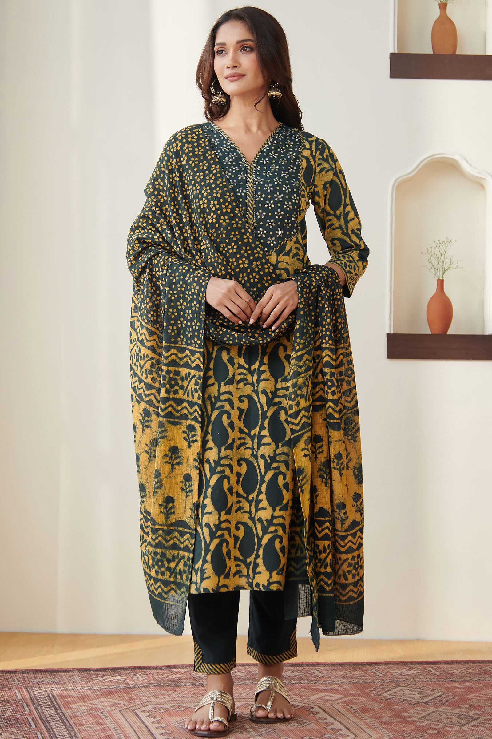 Surplus: Sehra Aisha Kurta