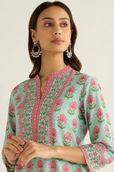 Gulraiz Shahida Kurta