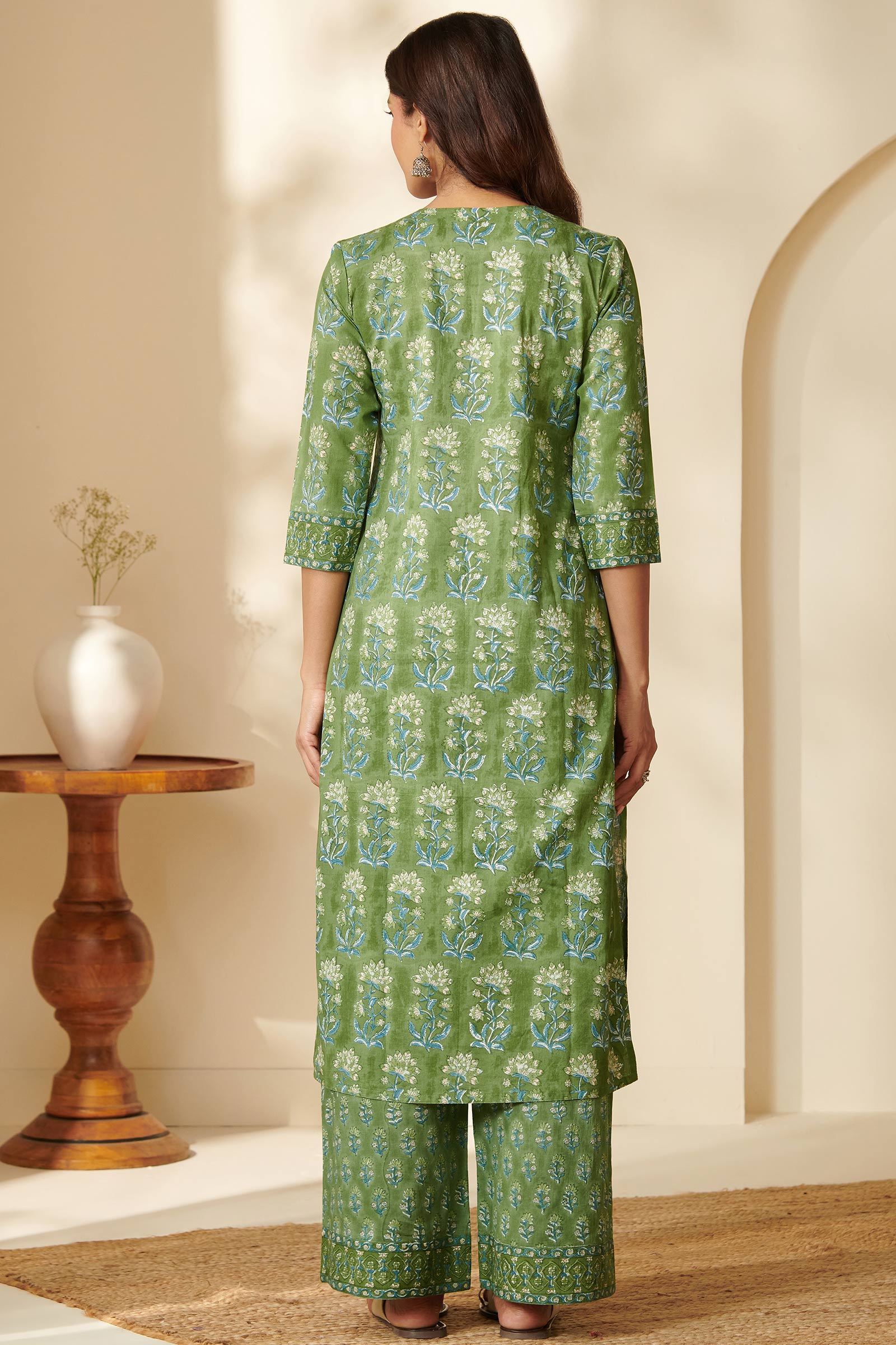 Surplus: Gulbarg Sumaira Sanganeri Kurta