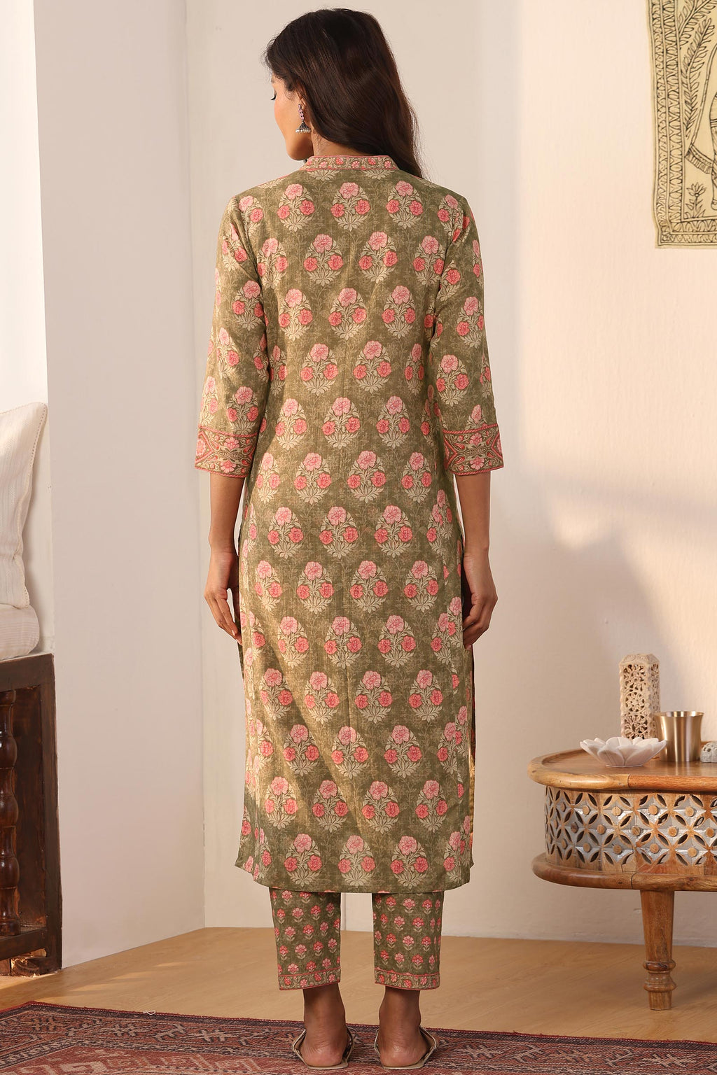 Gauhar Asma Kurta