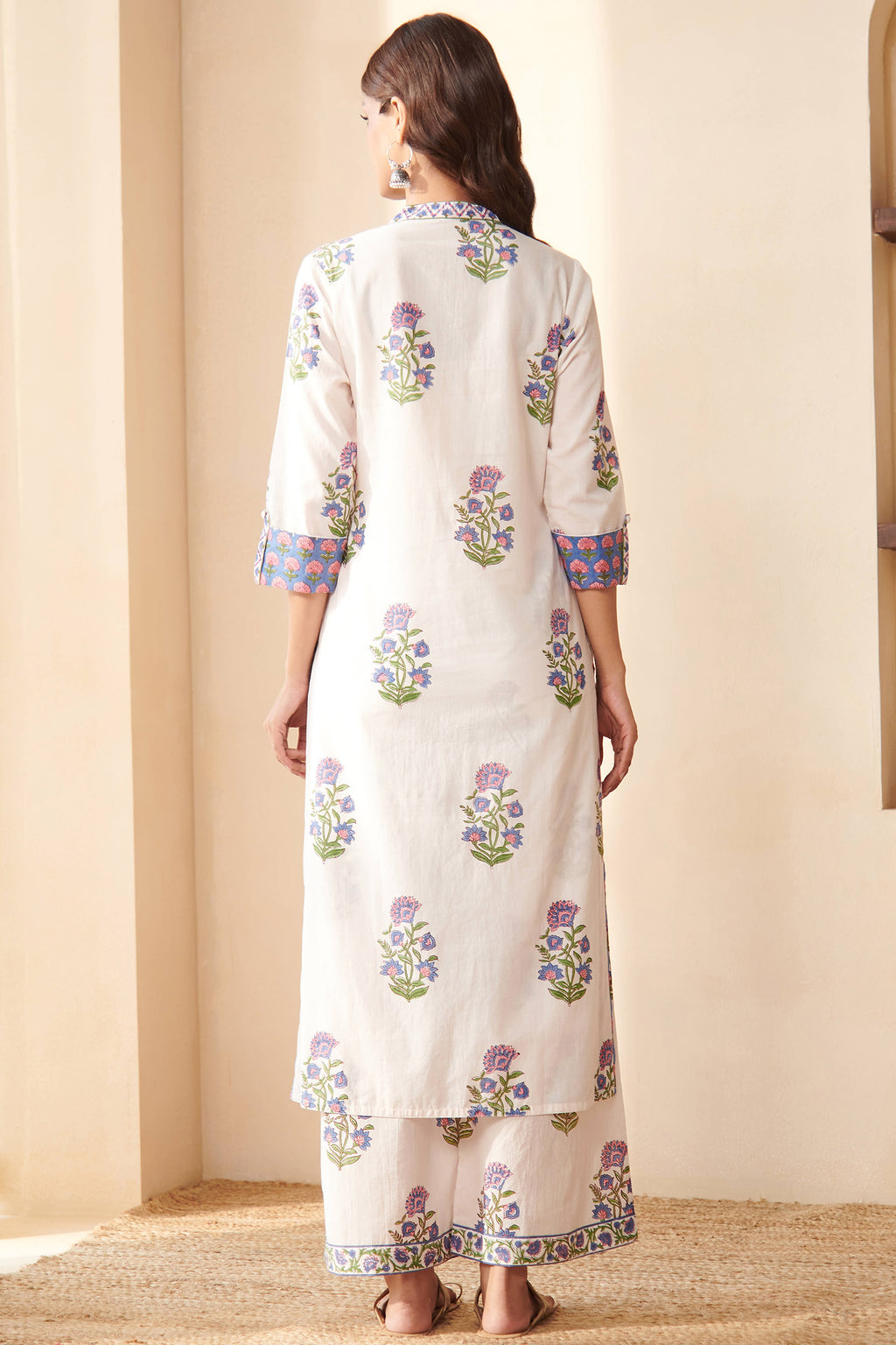 Gulbarg Zeinab Sanganeri Kurta